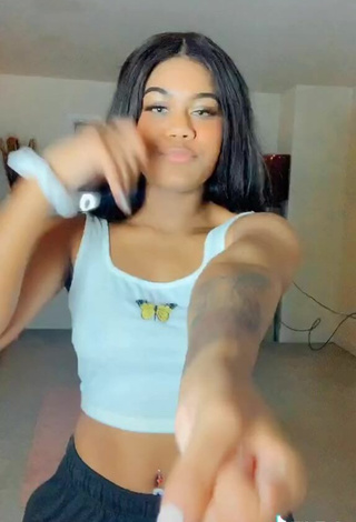 3. Caliente Aanaejha Jordan Con Camiseta Sin Mangas Blanco Sin Brassière