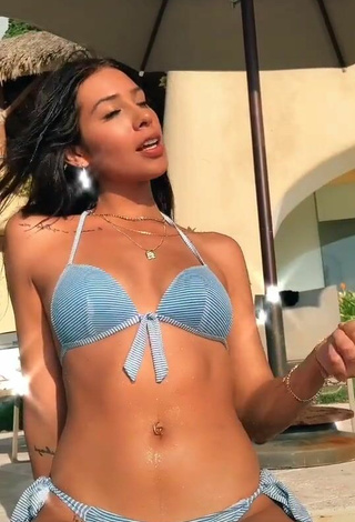 2. Alexia García Parece Maravillosa Con Bikini Gris