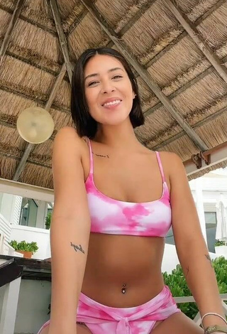 3. Bonita Alexia García Con Bikini