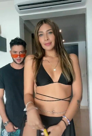 Alexia García con Sensuales Bikini Negro