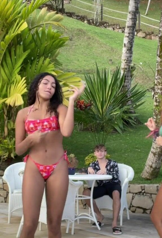 2. Sexy Any Gabrielly Con Bikini Oliva