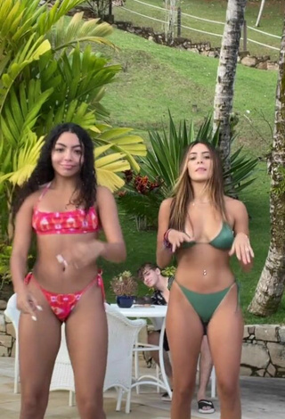 4. Sexy Any Gabrielly Con Bikini Oliva