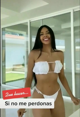 Guapísima Franjomar con Atractivos Bikini Blanco