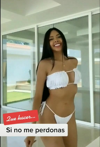 4. Guapísima Franjomar Con Atractivos Bikini Blanco