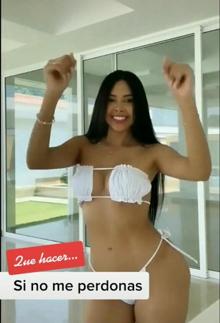 5. Guapísima Franjomar Con Atractivos Bikini Blanco