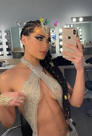 Sexy Georgina Mazzeo con Vestido Plata