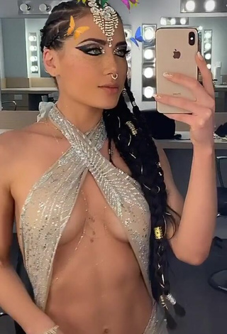 5. Sexy Georgina Mazzeo Con Vestido Plata