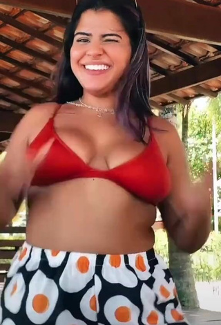 Julia Antunes Parece Bonita con Sujetador de Bikini