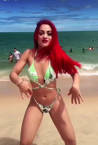 2. Belleza Mayca Delduque Con Tanga En La Playa