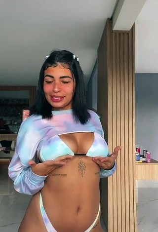 Sexy MC Lya con Tanga