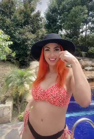 2. Sexy Mia Coloridas Con Sujetador De Bikini