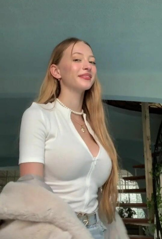 Hermosa Sophia Diamond con Top Blanco