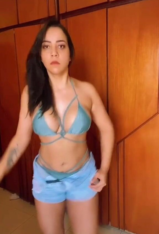 3. Sexy Dri Santos Con Bikini Oliva Y Tetas Saltarinas