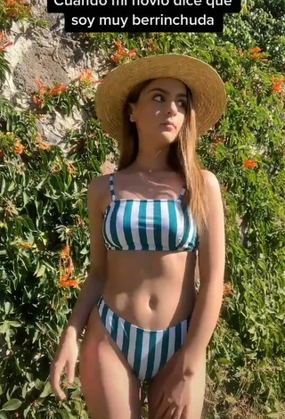 Más caliente Fernanda Rivas con Bikini Rayas