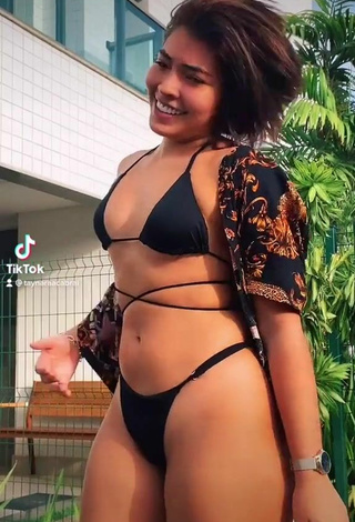 2. Sexy Taynara Cabral Con Bikini Negro