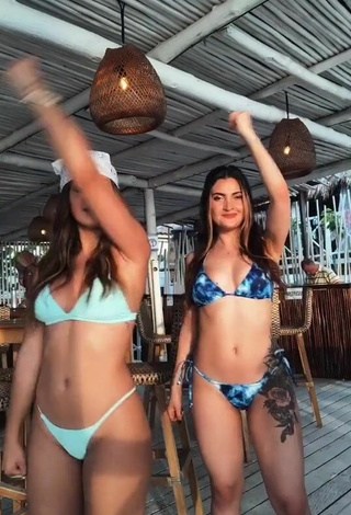 2. Sexy Aleja Villeta Con Bikini