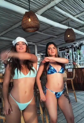 5. Sexy Aleja Villeta Con Bikini