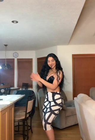 Más caliente Barbara Ramirez Enseña el culo