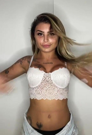 2. Cariño Bárbara Enseña Escote Con Sensuales Top Corto Blanco