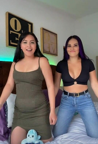 Bonita Karen Bustillos  y Tetas Saltarinas