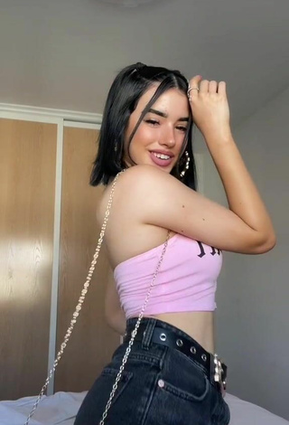 6. Sexy Kiara Brunett Con Top Tubo Rosa