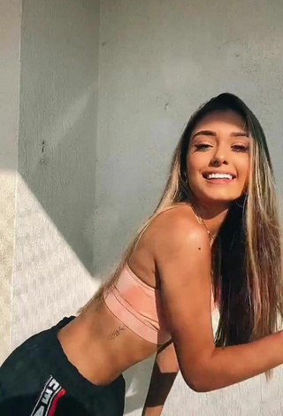 Sexy Luane Guiné Enseña el culo