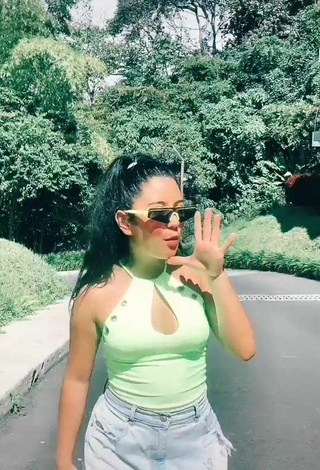 2. Hermosa Mafe Vásquez Con Top Verde