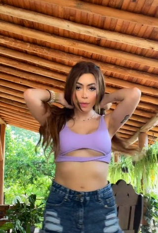 Sexy Yazmin Andreina con Sujetador de Bikini