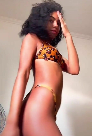 3. Magnífica Angel Oficial Con Tentadores Bikini Leopardo