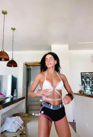 2. Sexy Bárbara De Regil Con Pantalones Cortos Deportivos Y Pechos Saltarinas