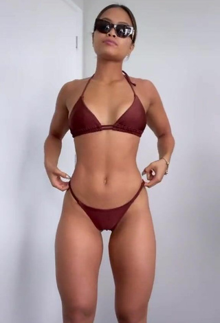 Adorable Sarah Magusara con Bikini