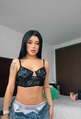 Sexy Fernanda Ortega con Sujetador