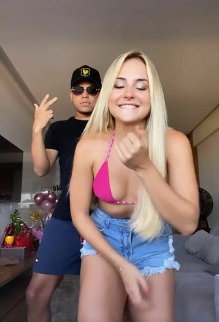 Atractiva Gabi Martins con Seductores Sujetador de Bikini