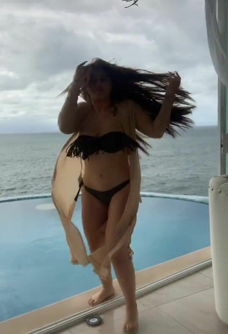 3. Caliente Aracely Ordaz Campos Con Bikini Negro En La Piscina