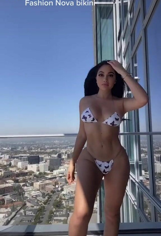 2. Caliente Jailyne Ojeda Ochoa Con Bikini En El Balcón