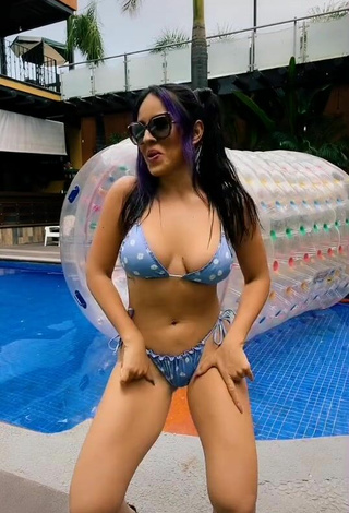 Más caliente Karla Bustillos con Bikini