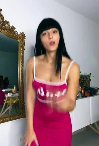 Sexy Lenna Vivas con Vestido y Tetas Saltarinas