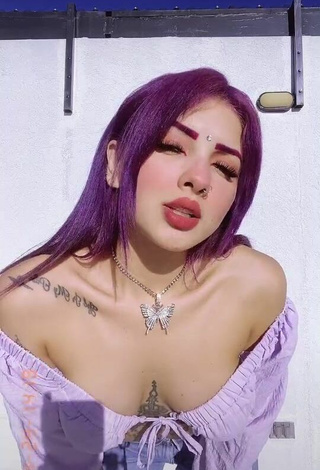 Sexy Lilacoloridas con Top Corto Morado