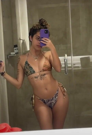 5. Más Caliente Malu Trevejo Con Bikini