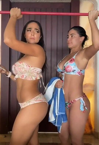 2. Increíble Manelyk González Con Bikini