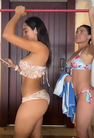 3. Increíble Manelyk González Con Bikini