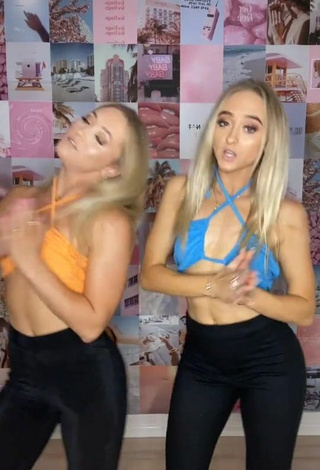 2. Sexy Sam & Teagan Rybka Con Leggings