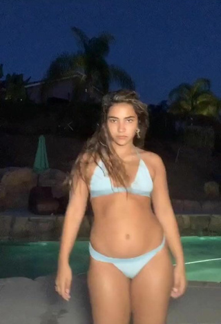 3. Sienna Mae Gomez Con Un Cuerpo En Bikini Hermosa