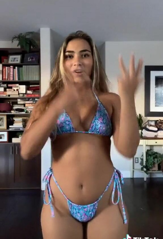 6. Sienna Mae Gomez Demuestra Tentadores Bikini