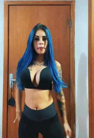 Sexy MC Tati Zaqui con Leggings Negro