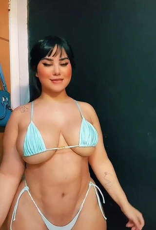 2. Victoria Matosa Con Seductores Mini Bikini Y Tetas Saltarinas